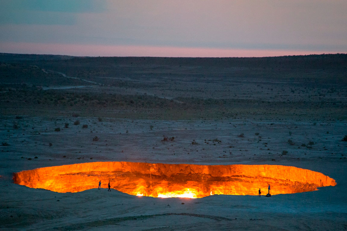 Darvaza gas crater night tour in Turkmenistan